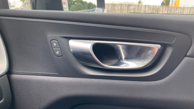 Volvo Xc60 2.0 T6 [350] RC PHEV Core Bright 5dr AWD Gtron Estate